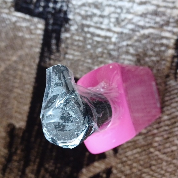 4/$40 New Ghoul Friend Scented Cleansing Gel Hand Soap - 1 Pump Bottle - Picture 7 of 7